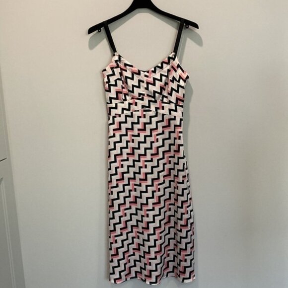 Jacob Sleeveless Fitted Dress White Pink Geometric Pattern - Picture 5 of 15